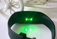 Why is My Fitbit Flashing Green?